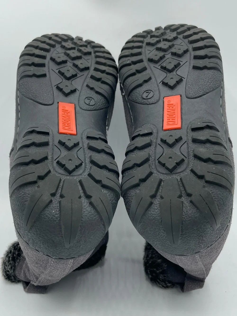Khombu “Bonnie” Gray Faux-Fur Trim Winter Ankle Boots.